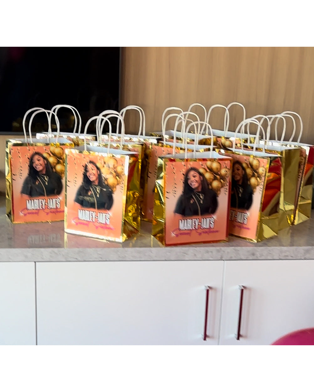CUSTOM GIFT BAGS (12 CT)